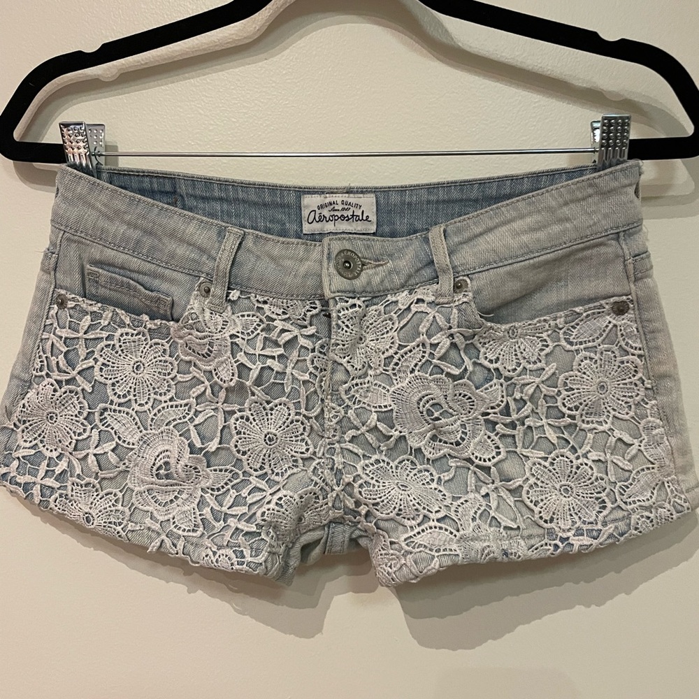 Low rise Aeropostale Jean shorts size 0